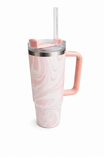 כוס גדולה עם קשית לשתייה קרה